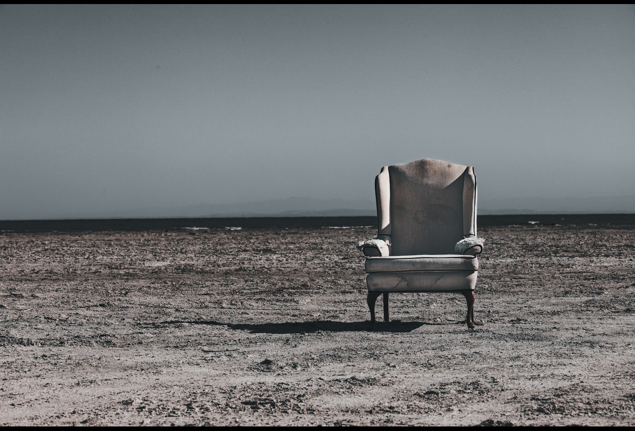 Tumbons, elegant folding armchairs for relaxing